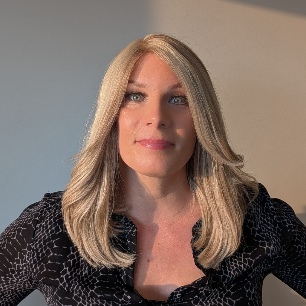 Medical Gripper Wig  | Luxury Synthetic | Beige Blonde